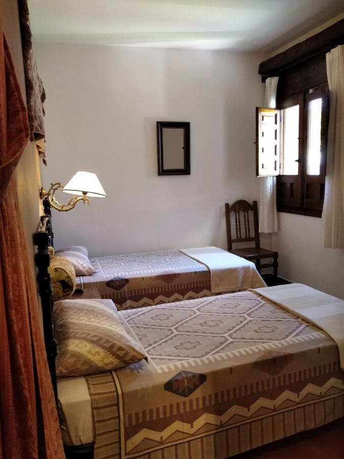 La Troje Oropesana Guest House Exterior photo