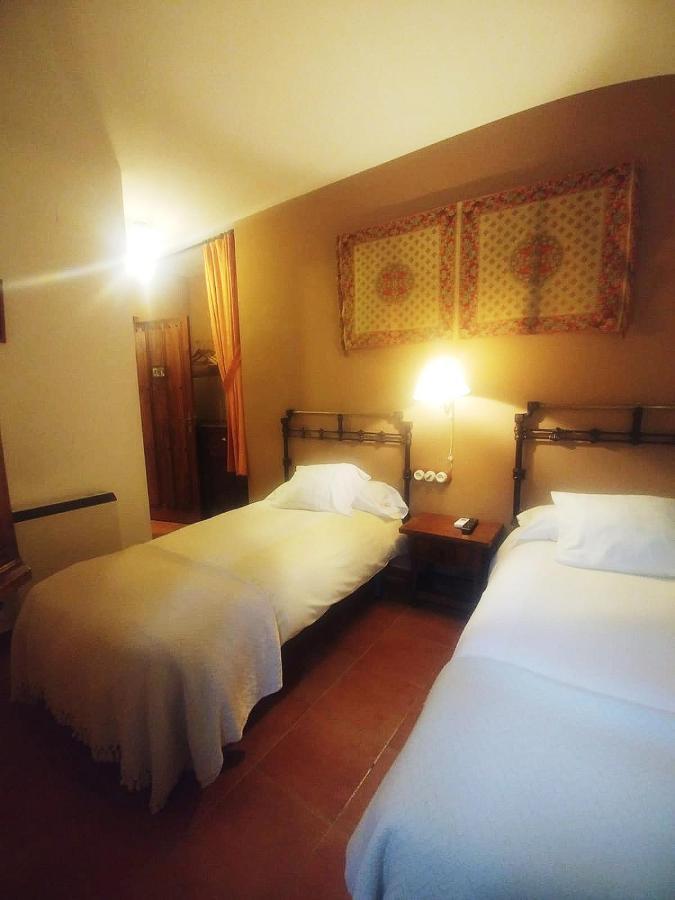 La Troje Oropesana Guest House Exterior photo