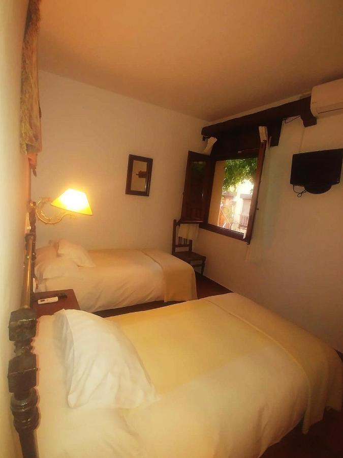 La Troje Oropesana Guest House Exterior photo