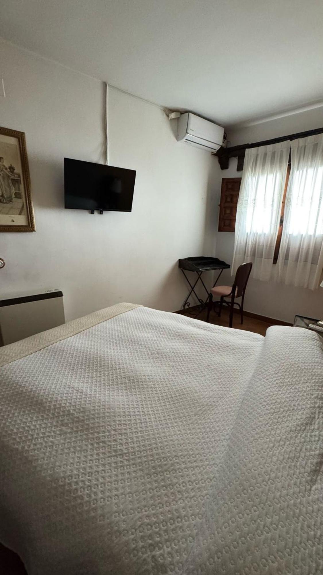 La Troje Oropesana Guest House Exterior photo
